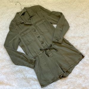 American Eagle Womens’ utility army green shorts button up tied waist romper XS